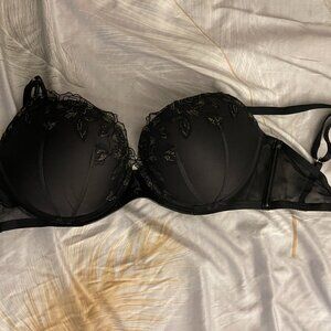 Victoria's Secret Very Sexy Rose Embroidery Push-Up Bra 26671999 - 32 DDD